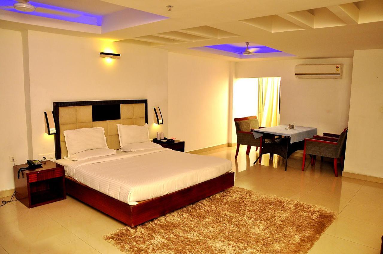 Hotel Luciya Kochi المظهر الخارجي الصورة