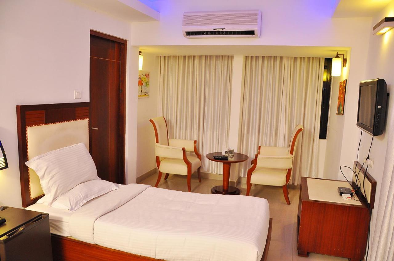 Hotel Luciya Kochi المظهر الخارجي الصورة
